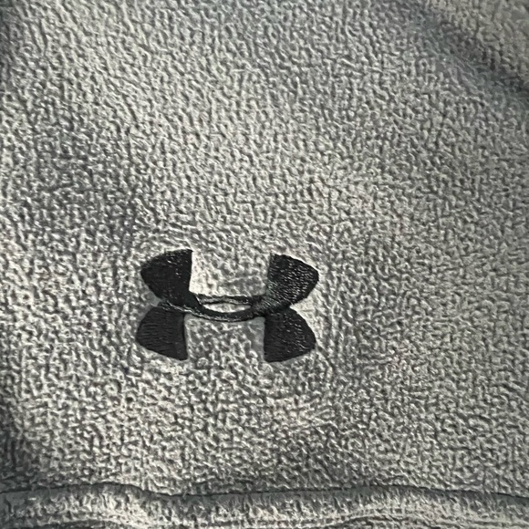 Under Armour fleece 1/2 zip popover - Picture 4 of 5